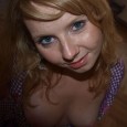 Scharfes Girl liebt den geilen Telefonsex Telefonsex Girl mit heißen Sexgeschichten Schau sie dir an, rotes Haar, Sommersprossen im Gesicht und richtig süße Tittchen. Tanja ist ein scharfes Girl! Jung und unschuldig könnte man meinen, doch...